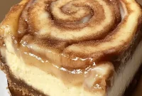 Decadent Cinnamon Roll Cheesecake: Irresistible Dessert Recipe