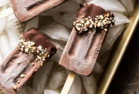 3-Ingredient Keto Chocolate Popsicles Recipe