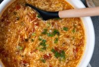 Quick Tomato and Egg Drop Soup Recipe for Comforting Meals