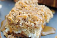 Pumpkin Cheesecake Bars with Cinnamon Streusel Topping