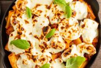 Creamy Baked Rigatoni with Italian Sausage and Mozzarella