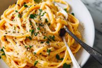 Creamy Pumpkin Alfredo Pasta Recipe for Fall Dinner