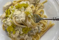 Creamy Spicy Alfredo Sauce Recipe for Pasta and Wings