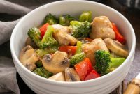 Quick Garlic Chicken Stir-Fry with Veggies (30-Minute Recipe)