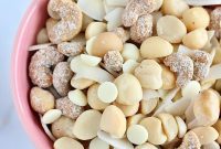 Hawaiian Trail Mix Recipe: Tropical Snack Ideas & Variations