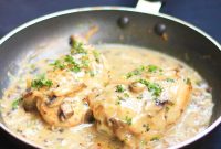 Creamy Mushroom Chicken Skillet with Garlic and Herbs