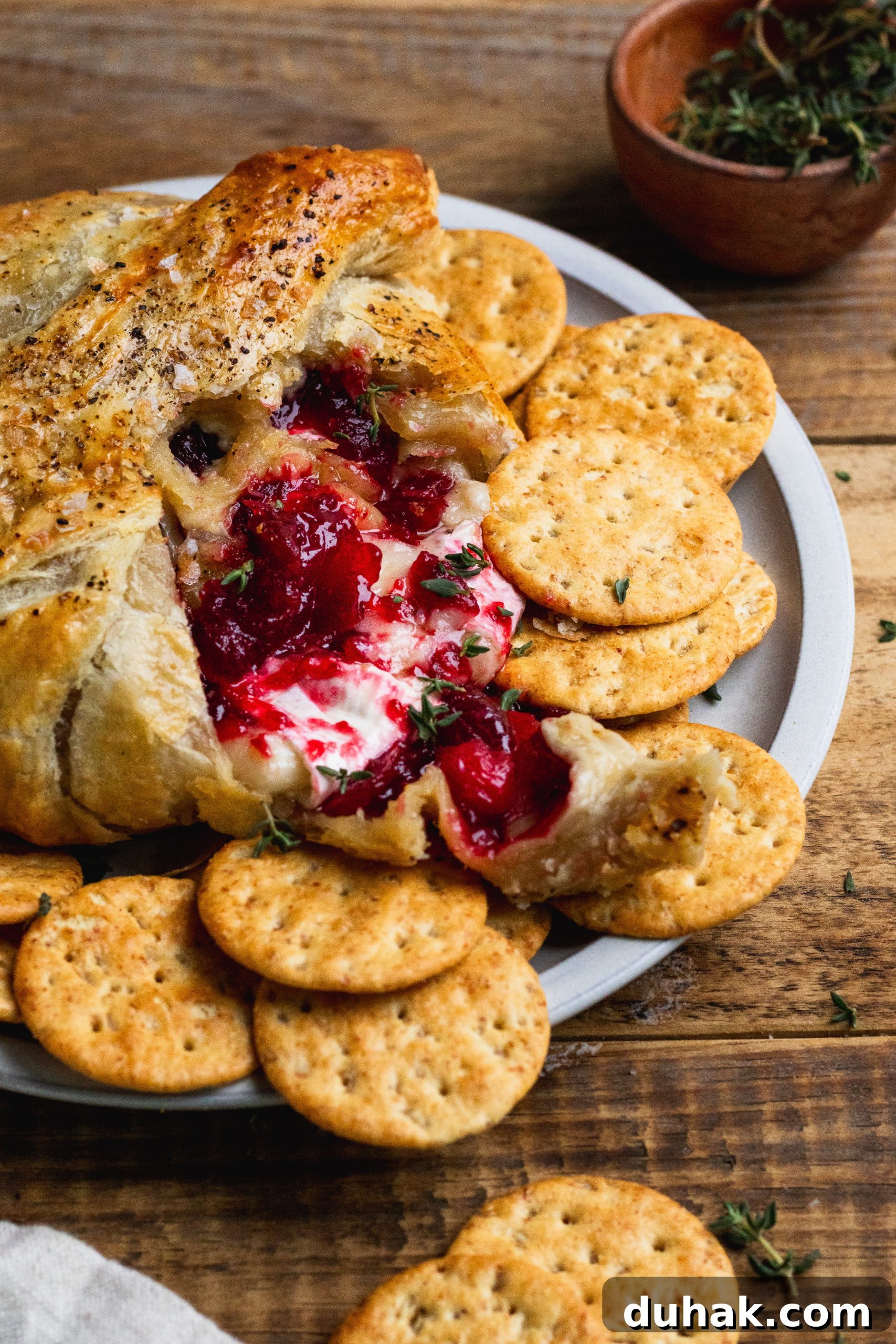 Cranberry and Brie Puff Pastry Tart: Festive Appetizer Recipe 3 Cranberry Brie Puff Pastry
