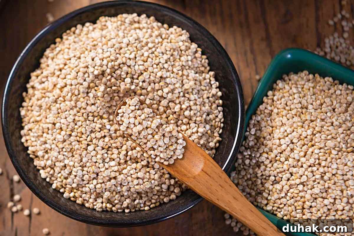 uncooked quinoa grain in a bowl