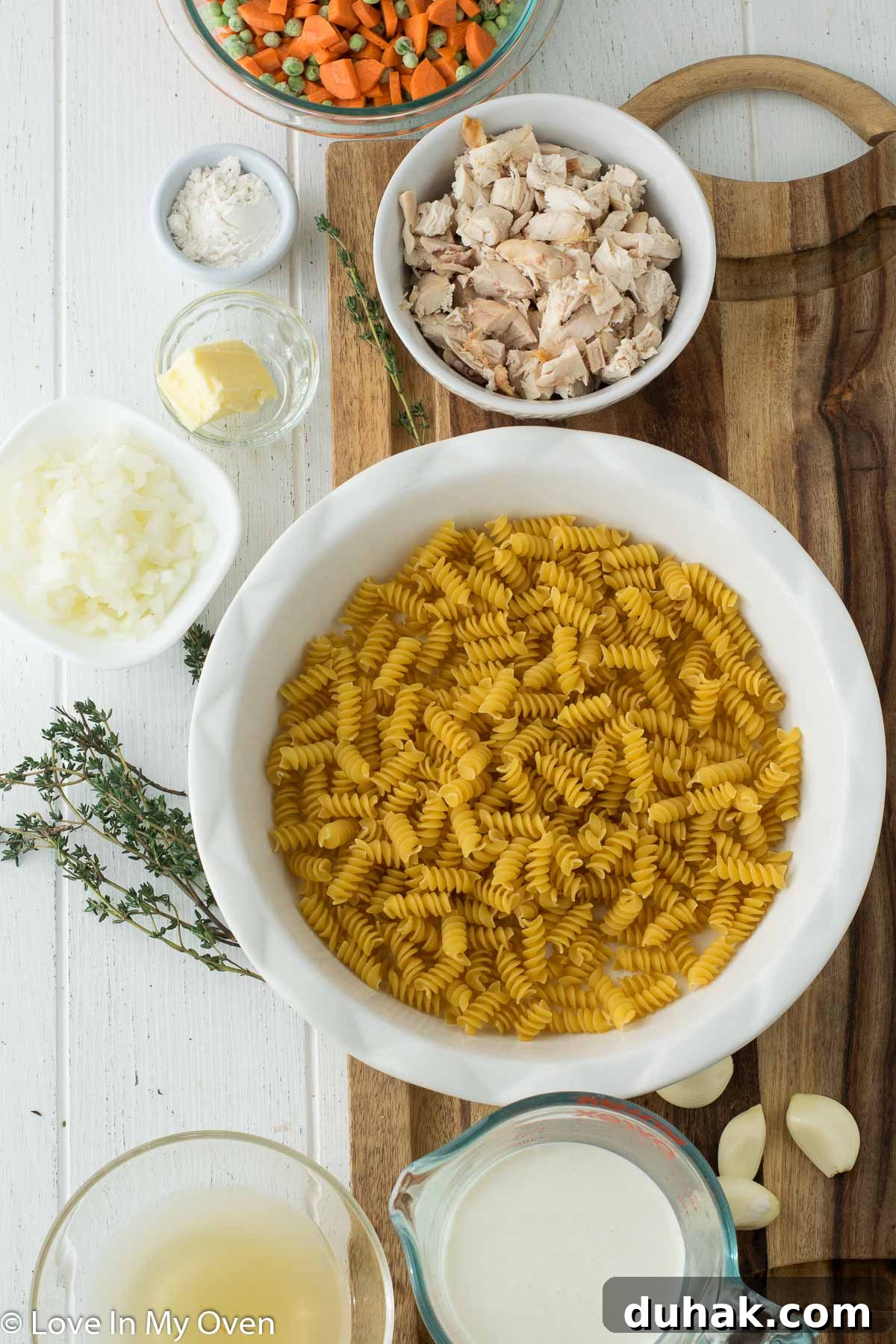 Creamy Chicken Pot Pie Pasta Recipe You’ll Want Tonight 3 img 24818 2