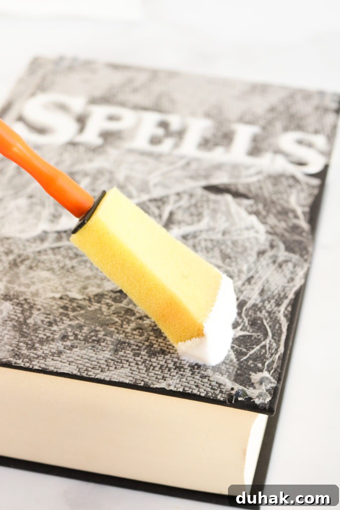 Create Your Own Spellbook: DIY Guide to Personal Grimoires 6 img 283 5