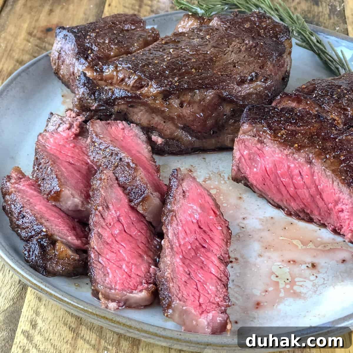 Rib-Eye Sliders with Garlic Parmesan Cream Sauce Recipe
