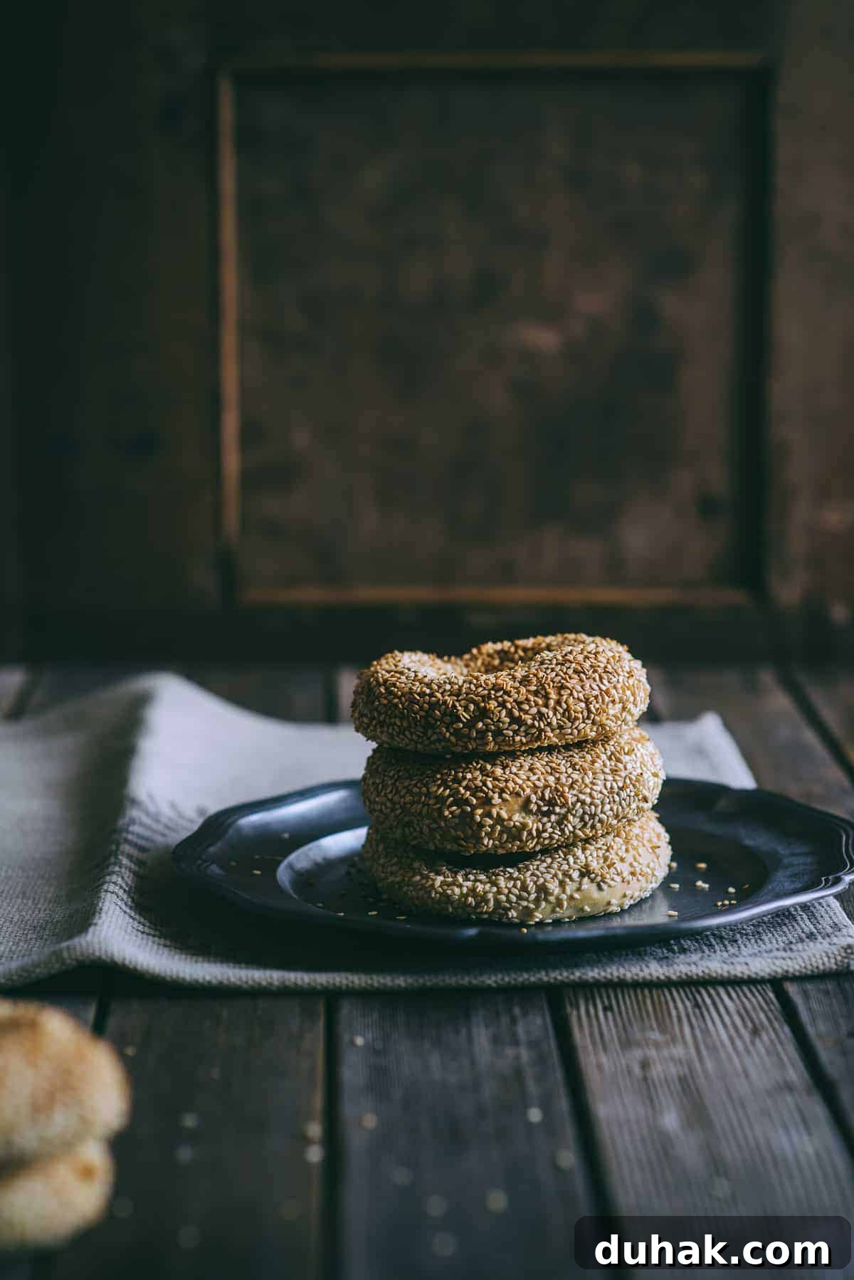 Koulouria-sesame bread rings