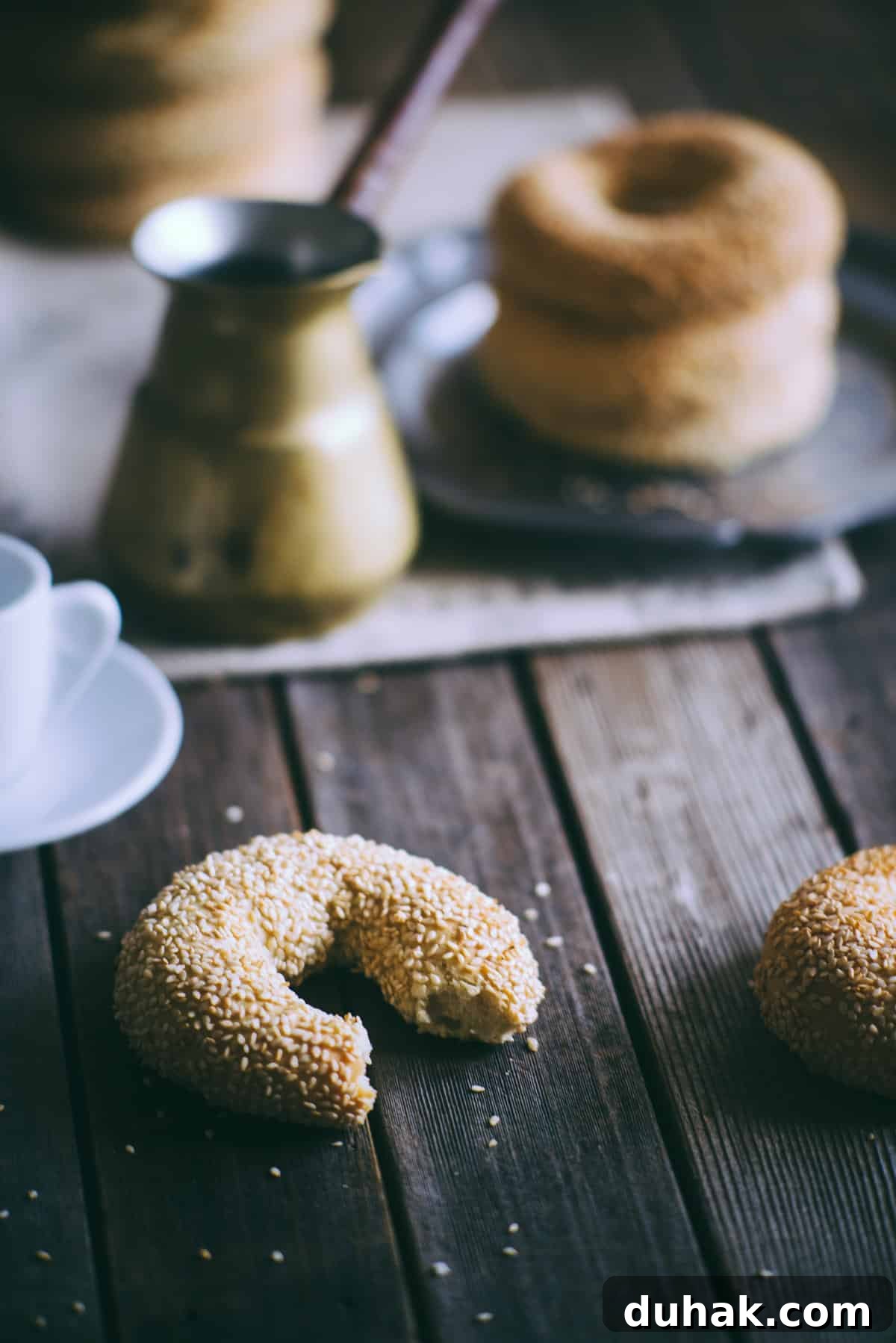 Koulouria-sesame bread rings