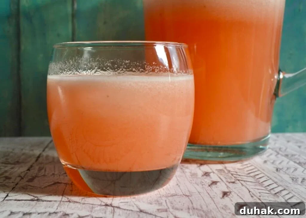 15 Refreshing Gluten- and Dairy-Free Summer Drinks for Hot Days 4 Strawberry lemonade