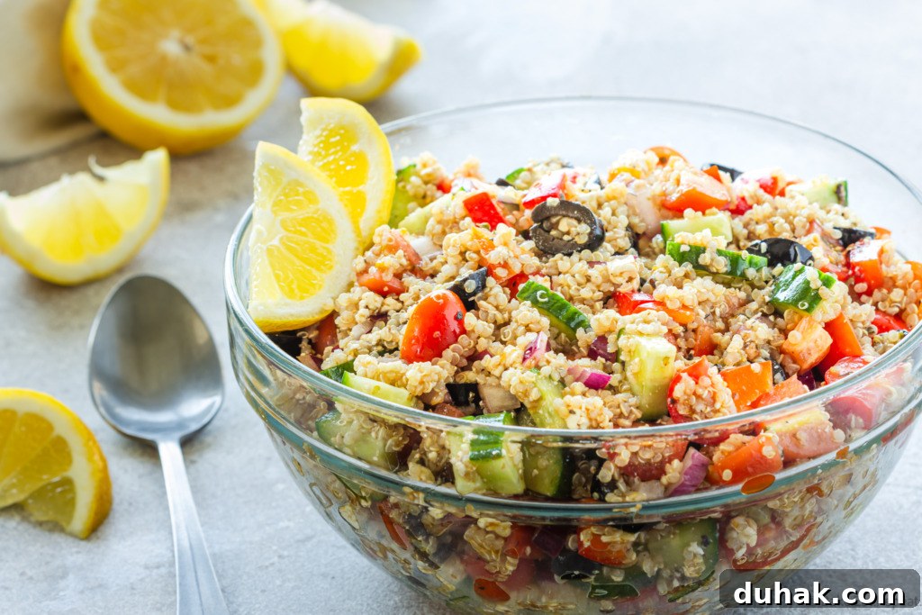Greek-Style Quinoa Salad with Feta, Cucumber & Olives 2 Easy Greek salad with quinoa