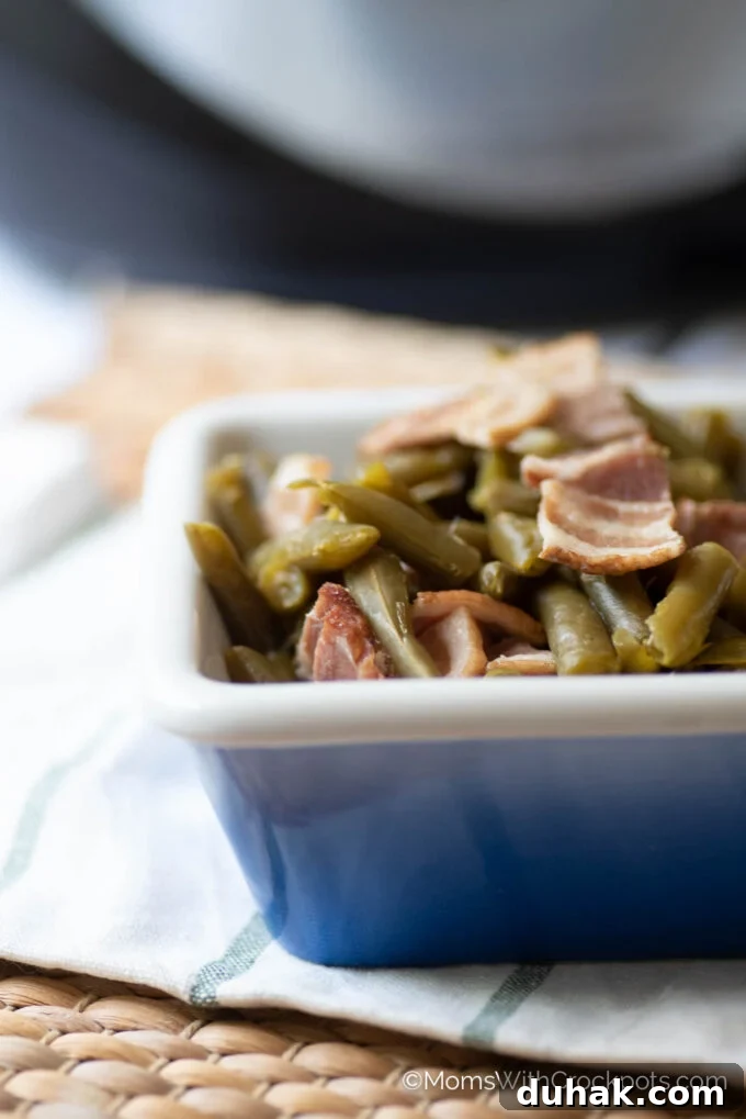 Slow-Cooker Garlic Parmesan Green Beans Recipe 5 img 711 4