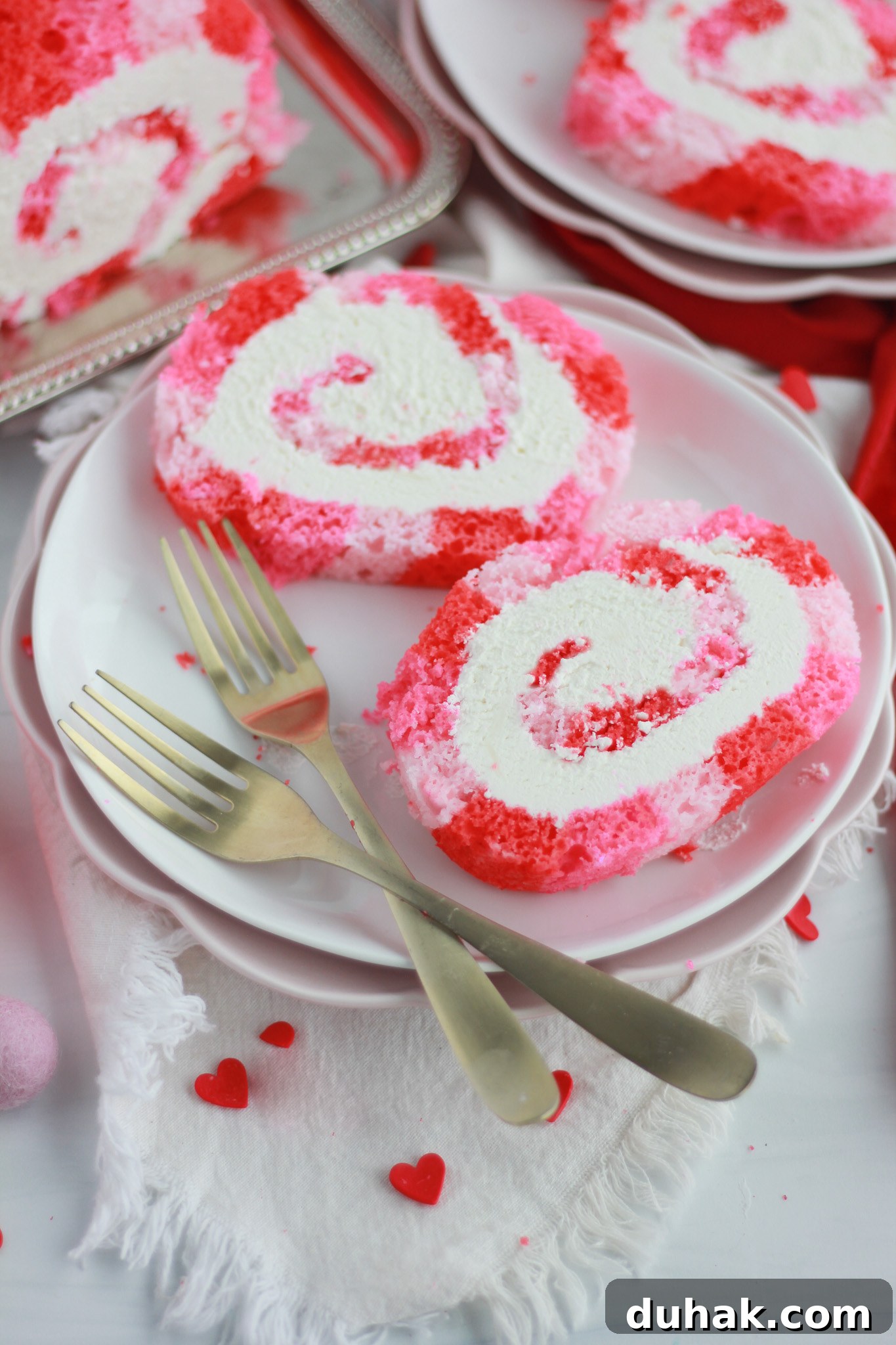 Valentine's Day Cake Roll Recipe: How to Make a Romantic Dessert 10 img 7594 9